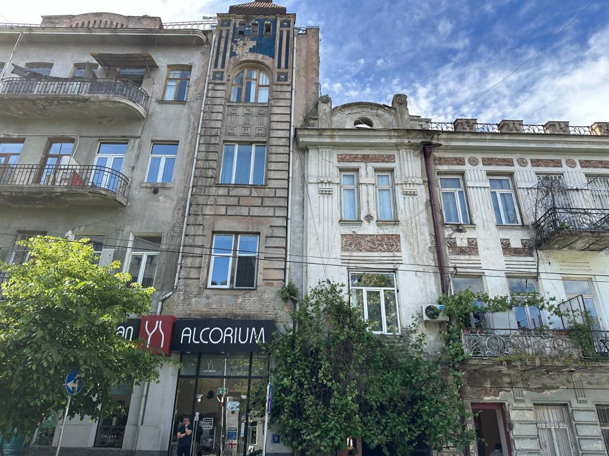 Salalak Lägenhet Tbilisi Exteriör bild