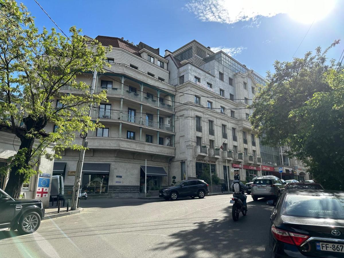 Salalak Lägenhet Tbilisi Exteriör bild